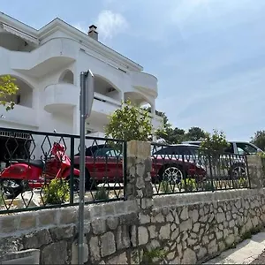 West Point Aparthotel
